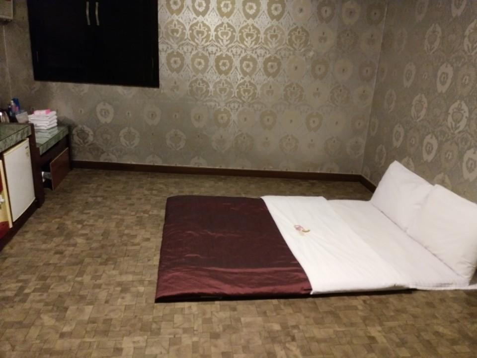 Cats Motel Гангнеунг Екстериор снимка